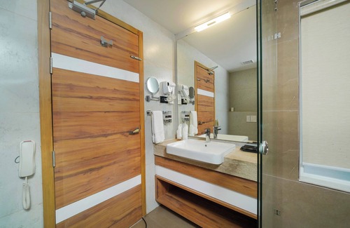 Alappuzha Hotel | Classic Regency