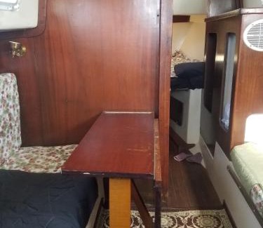 Miami Boat Rental | Classic Sailboat 30’
