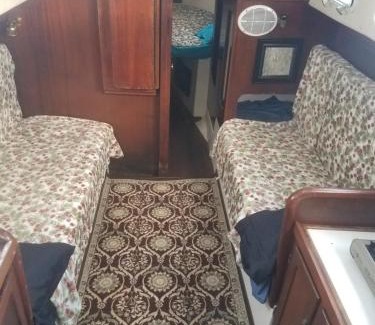 Miami Boat Rental | Classic Sailboat 30’