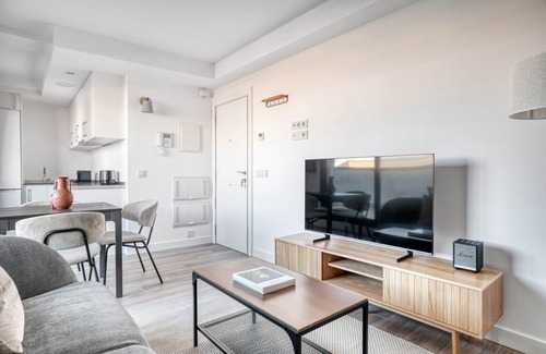 Guindalera Apartment | Classic Salamanca 2BR Penthouse w/Terrace, nr M30, by Blueground