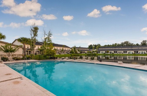 Epworth Acres House | Classic Seaside Town Home with master on ground floor!