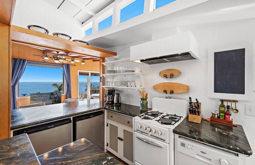 South Laguna House | Classic Surfer's Cottage, Big Ocean Views
