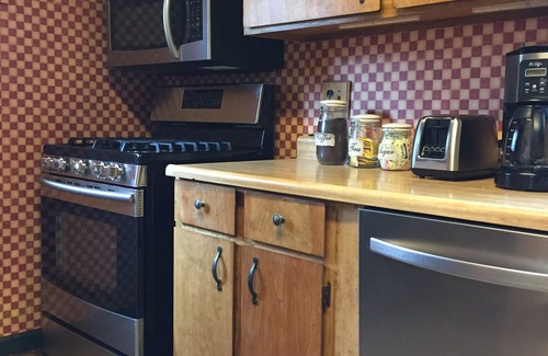 South Lake Tahoe Cabin | Classic Tahoe Charm! Dogs OK! Close to Everything!