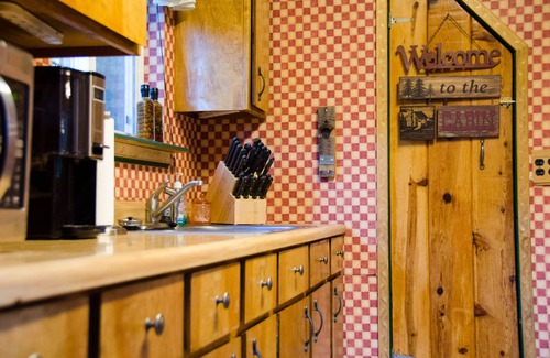 South Lake Tahoe Cabin | Classic Tahoe Charm! Dogs OK! Close to Everything!