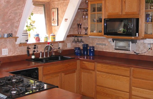 Kachina Village Ski Chalet | Classic, Three-Story Chalet in the Pines