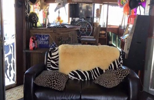Orange Beach East Boat Rental | Classic Yacht Rentals at FloraBama