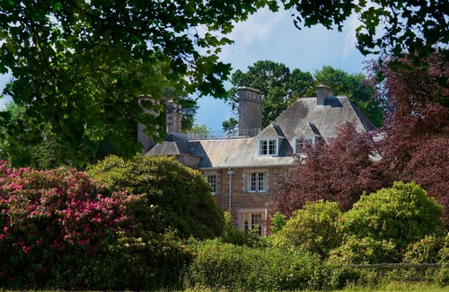 Forres House | Classically beautiful large family friendly retreat, situated on the Moray Firth