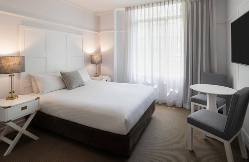 Spring Hill Hotel | Classy 1 BR Hotel Apartment Anzac Sq. Brisbane CBD