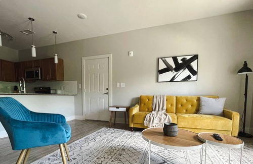 Ferndale Apartment | Classy 1BD/1BA + Gym - Little Rock