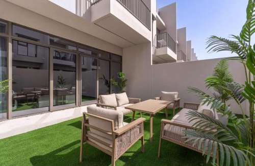 Dubai Villa | Classy 4-Bedroom Villa With Spacious Balcony in Nad Al Sheba