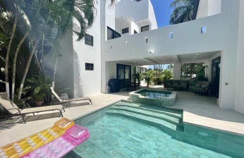 Playa Hermosa Apartment | Classy Beachfront Home with Private Pool - Hermosa Palms 110