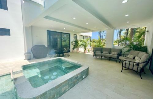 Playa Hermosa Apartment | Classy Beachfront Home with Private Pool - Hermosa Palms 110