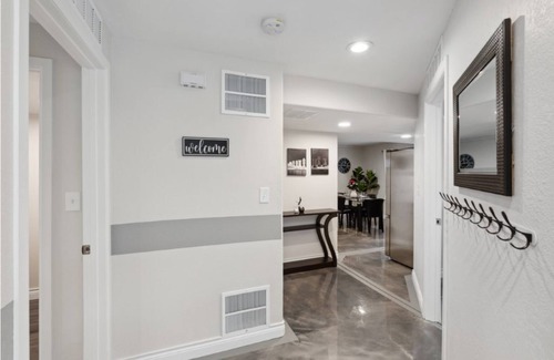 Henderson House | Classy Private Guesthouse 20 min from Denver