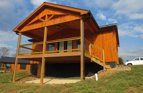 Bristol Cabin | Claude's Cabin Riverfront on the South Holston River