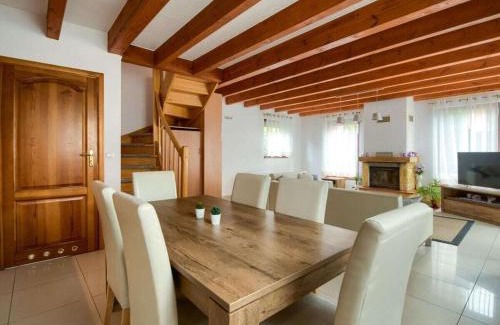 Lukecin House | Claudia Comfortable holiday residence