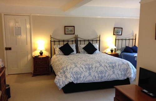 New Forest District Bed & Breakfast | Clayhill House Bed & Breakfast