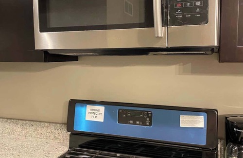 Hough Apartment | Cle Suites 3BR/2BA | 5 min Walk to Cle Clinic #2