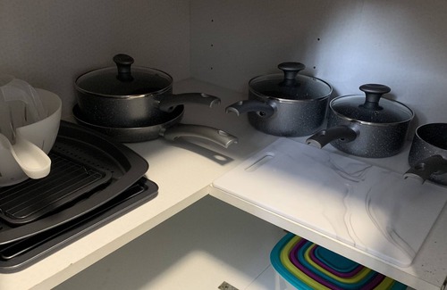 Walsall House | Clean and modern house with onsite parking