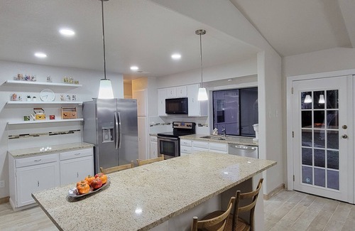 Garland House | Clean and Neat. Full home