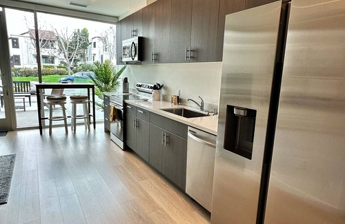 Point Loma Heights Apartment | Clean, bright, with large exclusive patio, parking, close to airport and beach