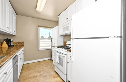 Newport Beach Apartment | Clean Budget Friendly Apartment Steps from Beach