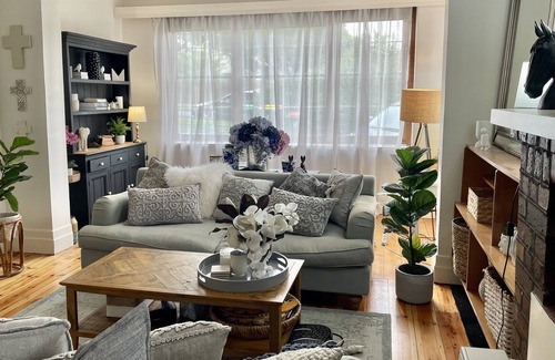 Caulfield North House | Clean, Comfortable, Spacious two bedroom