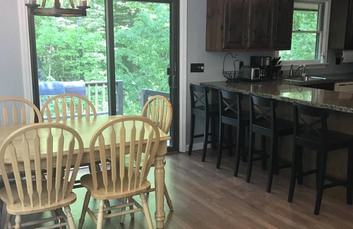 Bethlehem House | Clean Comfortable Chalet Located In The Heart Of The White Mountains