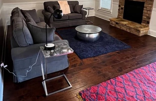 Dunean House | Clean, Comfortable & Convenient to everything downtown Greenville!