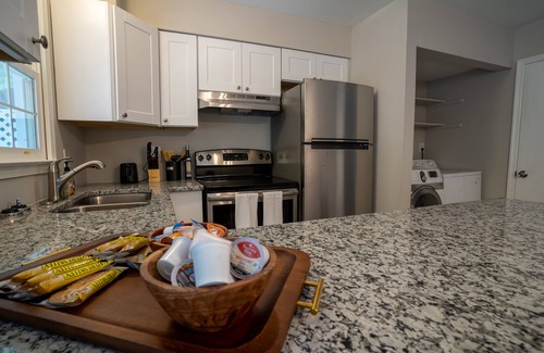 Southwest Raleigh House | Clean & Cozy 2Bdm/1.5B Townhouse, Great Location!