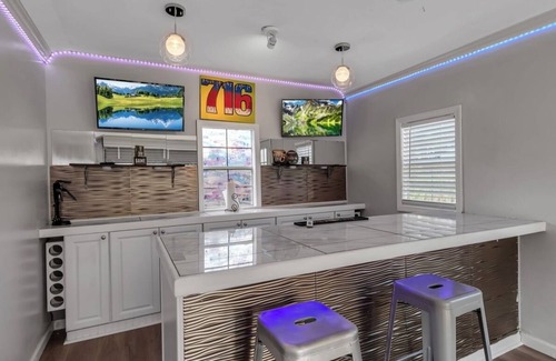 Blasdell House | Clean,Cozy &Updated Home with Jacuzzi, Fenced in yard, BarShed, Firepit & MORE!