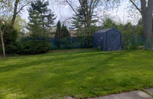 Arlington Heights House | Clean home in quiet neighborhood