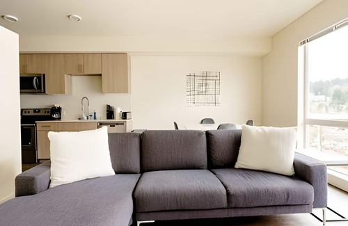 Downtown Apartment | Clean+Modern 1BR in Redmond 4 | FastWifi | Gym