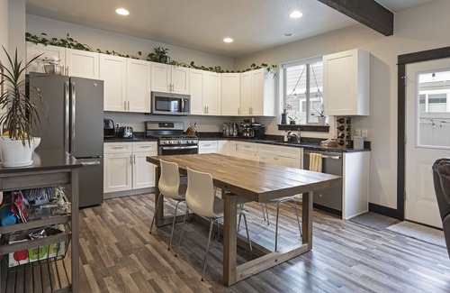 Franklin to the Fort Other | Clean Newer Townhome with Garage in Central Missoula-Family Friendly.