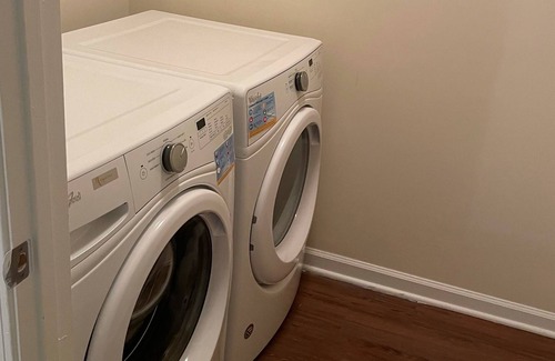East Raleigh Apartment | CLEAN NICE AND COZY GETAWAY!!