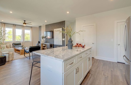 Whitebridge House | Clean Slate 5631- Sleeps 8