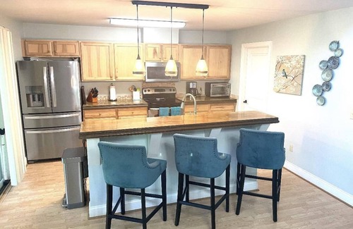 Clyde House | Clean, spacious Townhome with GREAT location close to many attractions!