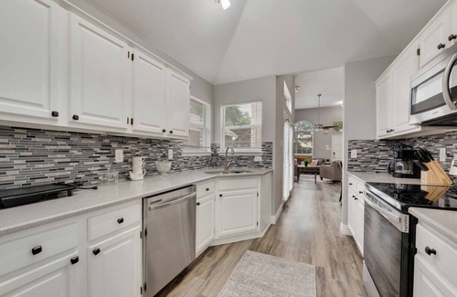 Coppell House | Clean, Updated, Comfortable, and Quiet Space!