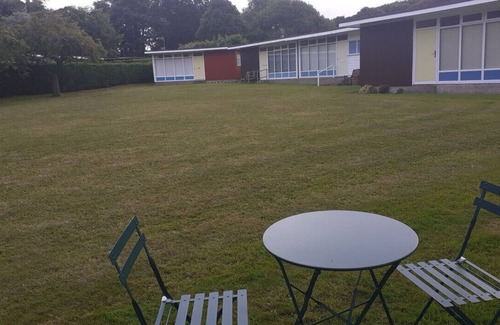 Cromer Ski Chalet | Clean, well equipped chalet within walking distance of Cromer's beautiful beach