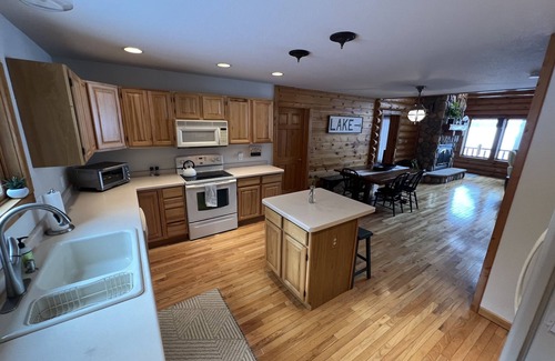 Tomahawk Cabin | Clear Lake Cabin & Sandy Beach close to Tomahawk