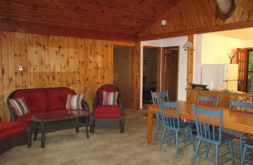 Torrance House | Clear Lake Muskoka Cottage - Patricia's Place