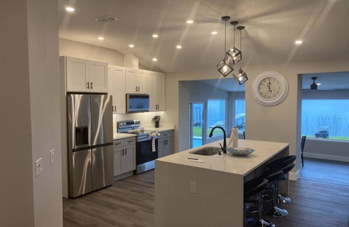 Southwest Orlando House | Clear Lake Retreat: Private pool and spa, lakefront