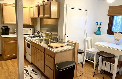 Plymouth Apartment | Clear Pond Inn Getaway Unit