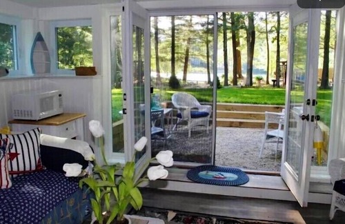 Plymouth Apartment | Clear Pond Inn- Suite, Pet friendly Pond front studio apartment sleeps 4 guests.