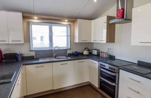 Borth Cottage | CLEARVIEW LODGE, family friendly, luxury holiday cottage in Borth