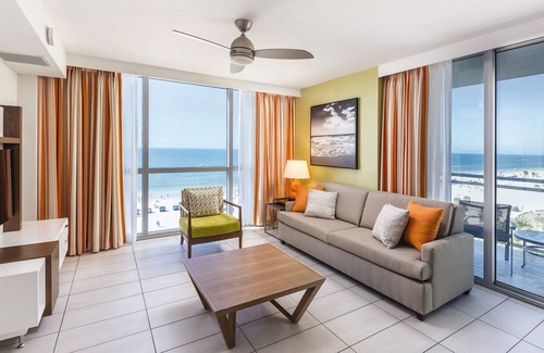 Clearwater Beach Apartment | Clearwater Beach prime location with private access to beach