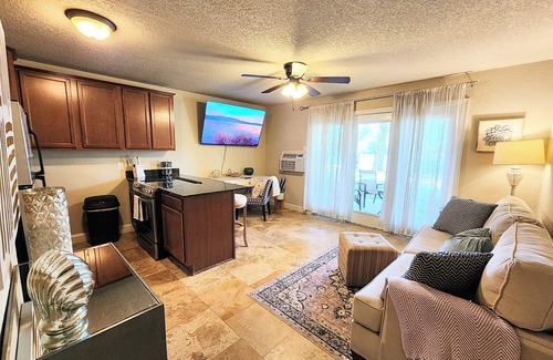 Mid America Condo | Clearwater Luxe!