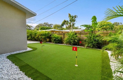 Clearwater Villa | Clearwater Villa 6 BR, Heated Pool, Mini Golf, 4K Projector Lounge Theatre