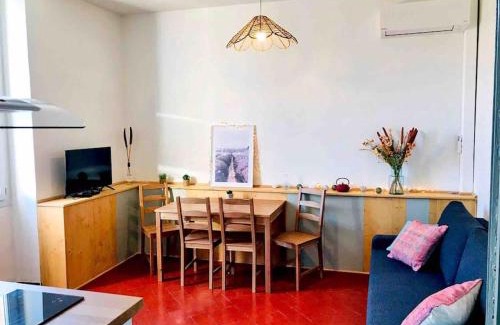 Chateaurenard Apartment | Clemence - Charmant T2 Calme et Lumineux