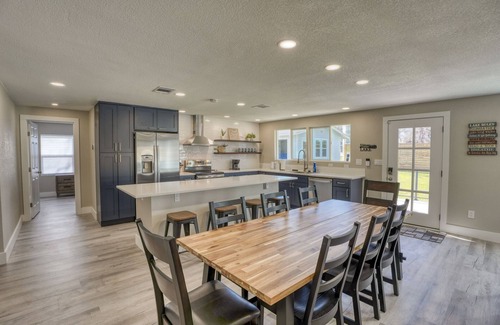 Buchanan Dam House | Clen Oak Escape on Lake LBJ with 109" of Waterfront