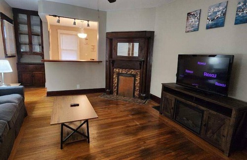 Norwood House | Cleneay #1, Private 3 Bed near Xavier & Downton